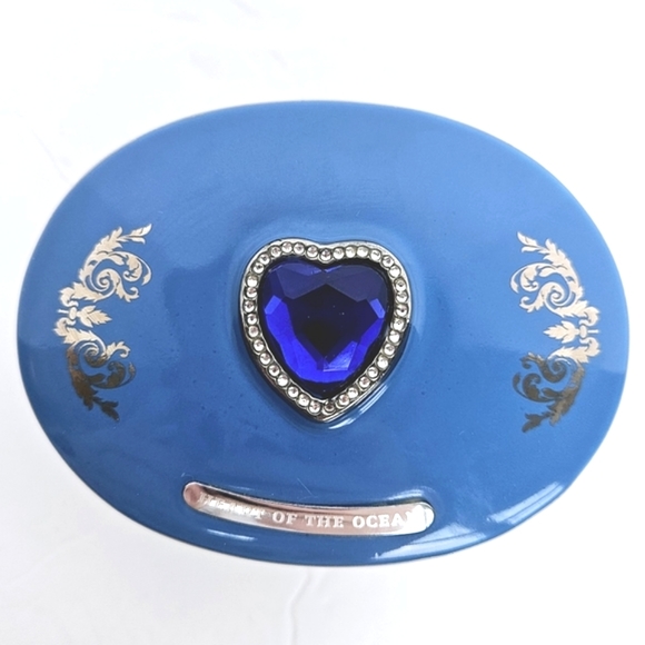 Ardleigh Elliot Titanic Heirloom Porcelain “South Hampton” Musicbox Collection - Picture 7 of 10